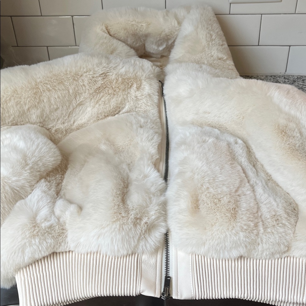 Skims Faux Fur Zip Up Jacket Egret NWT